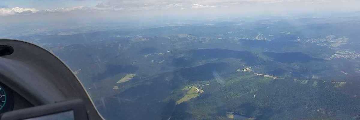 Flugwegposition um 11:06:17: Aufgenommen in der Nähe von Regen, Deutschland in 2223 Meter